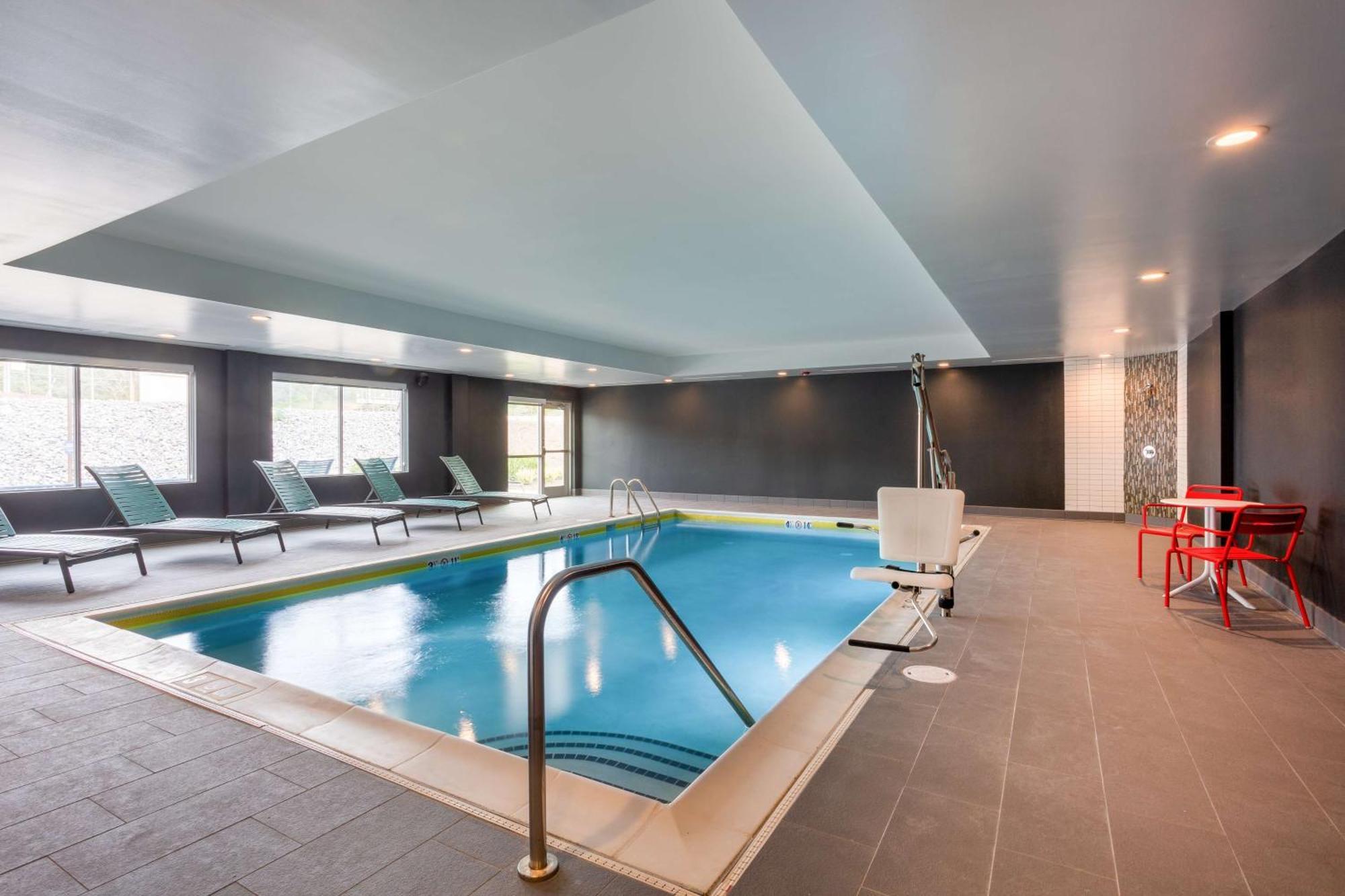 Tru By Hilton Radford Hotel Christiansburg Bagian luar foto