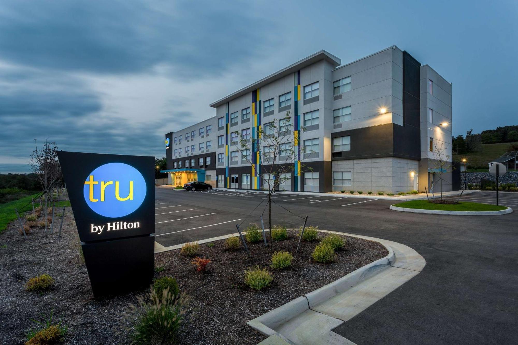 Tru By Hilton Radford Hotel Christiansburg Bagian luar foto